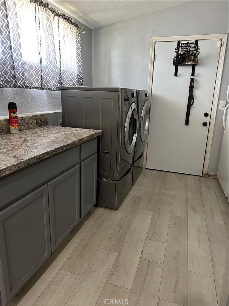 858 N Benson