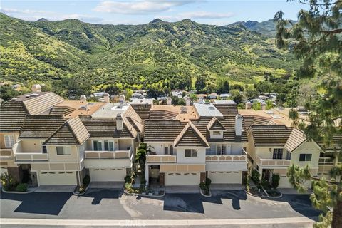 Photo of 32126 Canyon Ridge Dr, Westlake Village, CA 91361 (MLS # SR26052611)