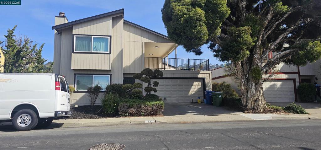 1712 Manor Cir