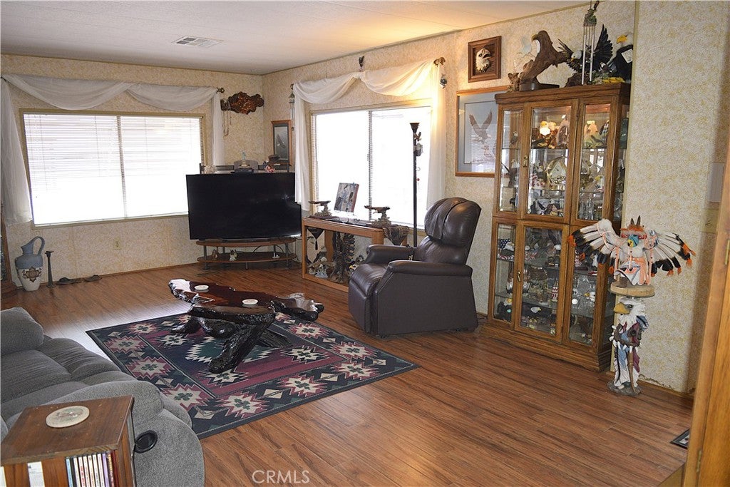 880 N Lake Street 56