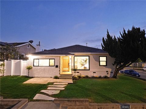 Tiny photo for 2861 Pinckard Avenue, Redondo Beach, CA 90278 (MLS # SB25225295)