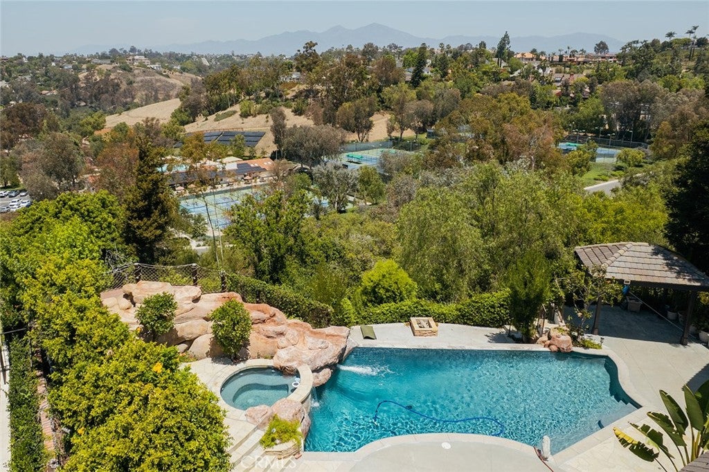 27070 Hidden Trail Road, Laguna Hills CA 92653 - Photo 25