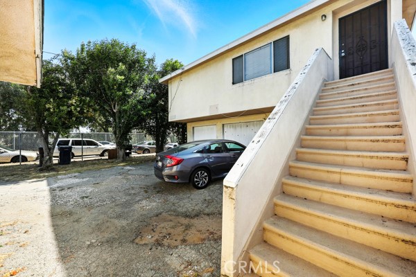 11156 S Grevillea Avenue