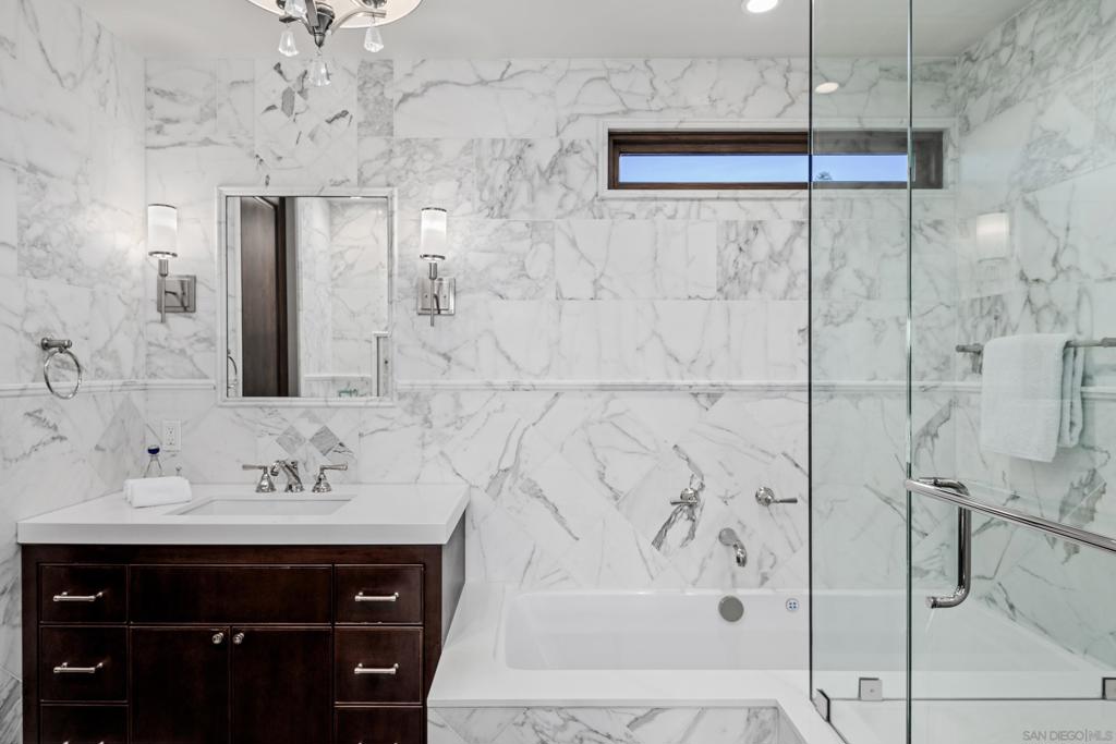 La Jolla - Residential Income