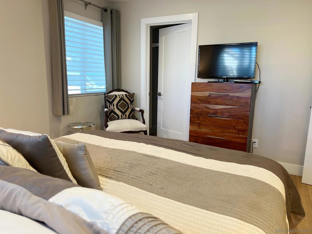 La Jolla - Residential Income