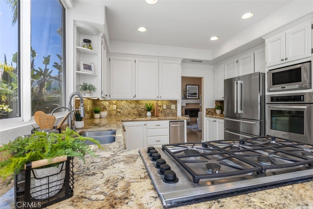26 Larkfield Ln, Laguna Niguel CA 92677 - Photo 12