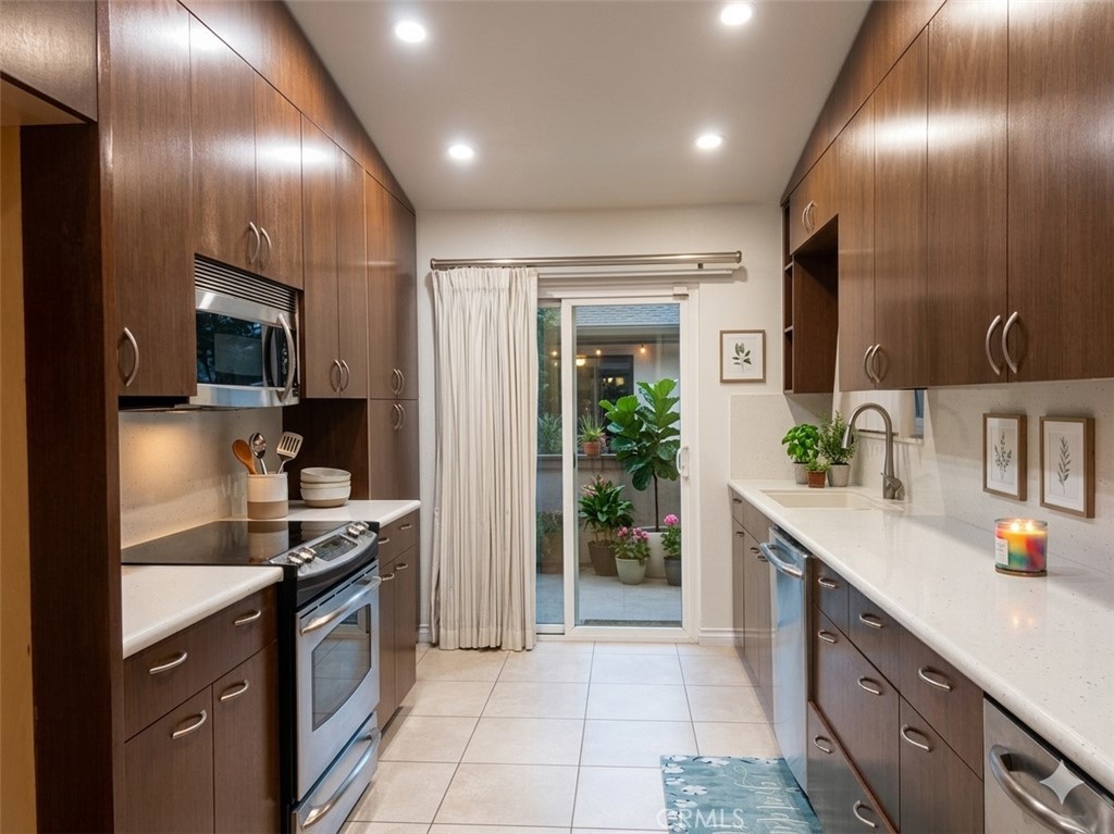 5235 Box Canyon Court 22E