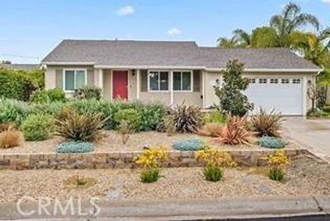 Photo of 20391 Bayview Avenue, Newport Beach, CA 92660 (MLS # PW25119165) Photo of 20391 Bayview Avenue, Newport Beach, CA 92660 (MLS # PW25119165)