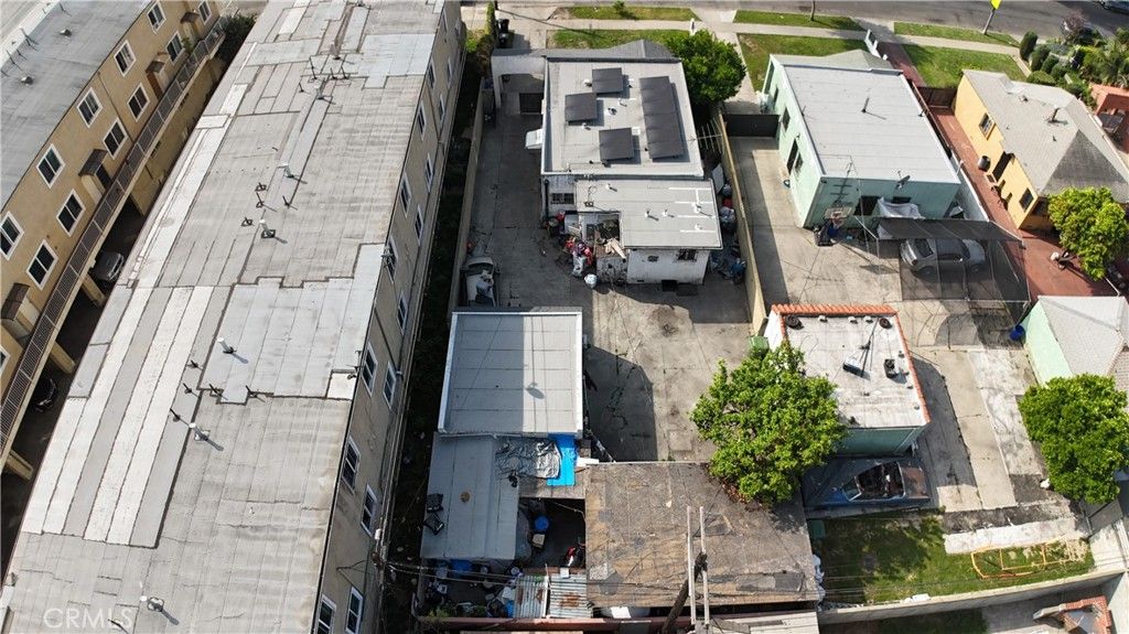 Photo of 443 E 95th St, Los Angeles, CA 90003 (MLS # SR26068202)