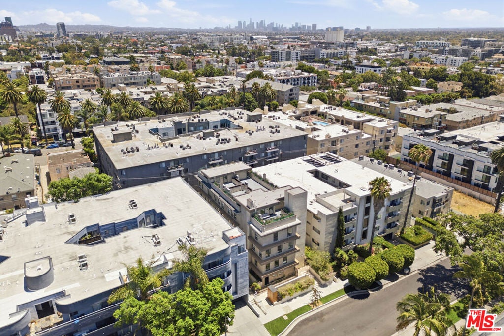 1434 N Poinsettia Place 103