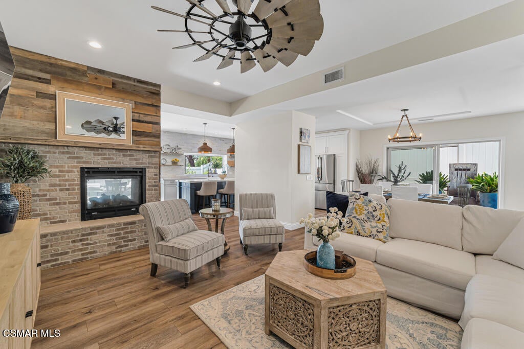 3175 Sunburst Place
