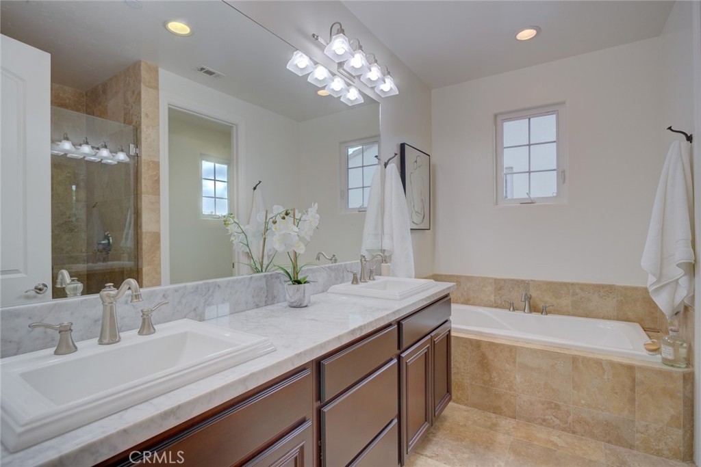 Trilogy(600) - Residential