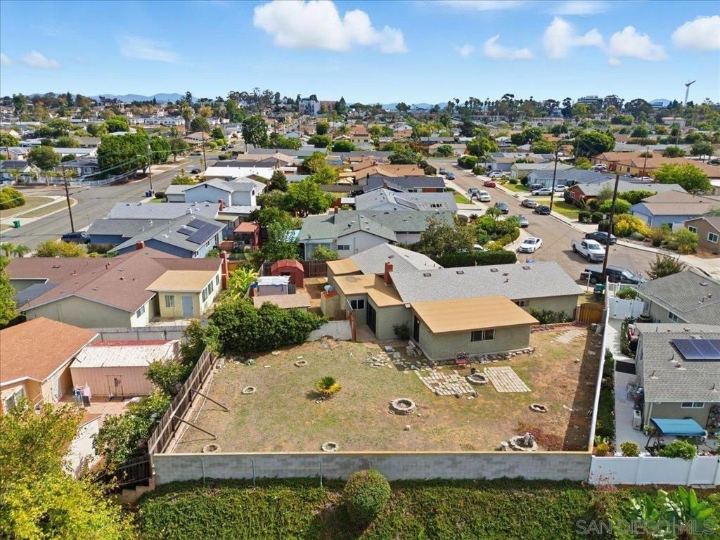 Photo of 7414 Ashford Place Pl, San Diego, CA 92111 (MLS # 250042302SD)