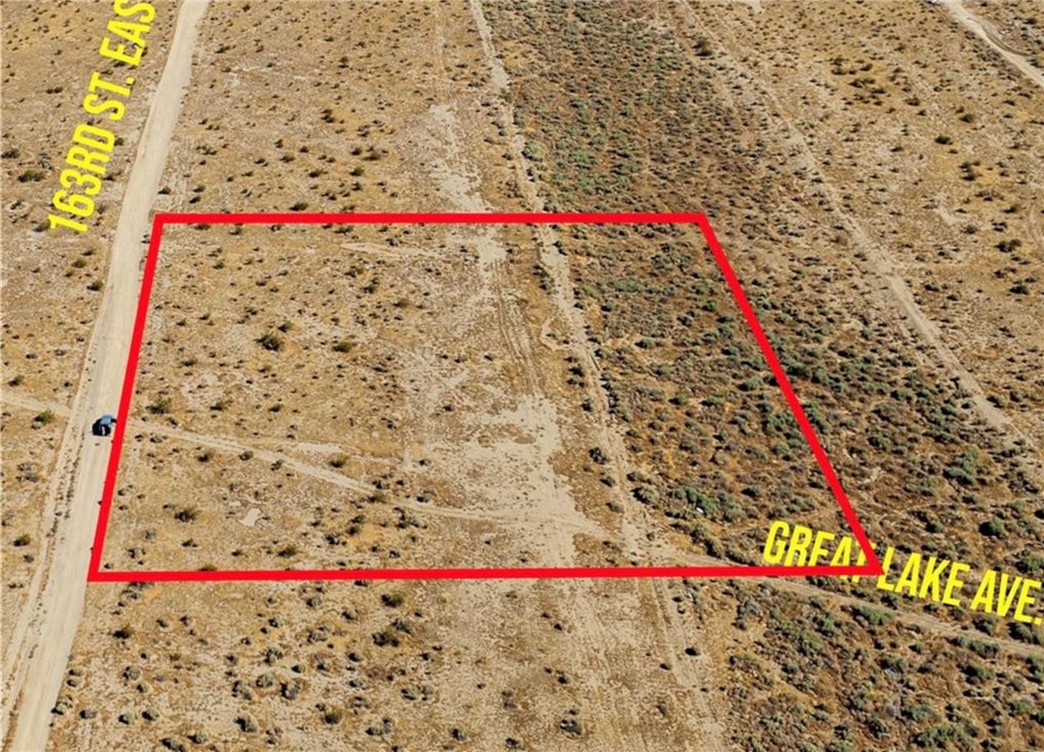 This 2.50-acre property in Lancaster, LA County offers the perfect blend of tranquility and convenience. With direct dirt road access, the lot provides easy entry while still maintaining a peaceful, off-the-beaten-path atmosphere. Located close to local schools and the scenic Antelope Valley State Park, you’ll enjoy the best of both worlds—natural beauty and essential amenities. The area is known for its buildability, making it an ideal spot for those looking to create their dream home or investment property. Whether you’re planning a custom residence or a weekend getaway, this versatile land offers endless possibilities in a growing community.