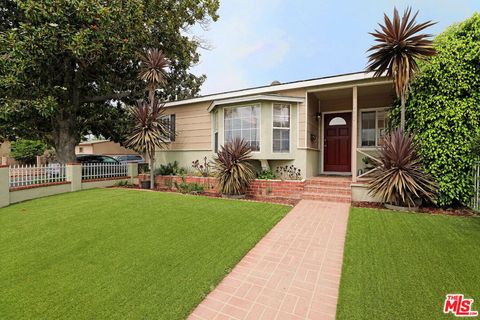 Photo of 11333 Culver Boulevard, Los Angeles, CA 90066 (MLS # 26650847)
