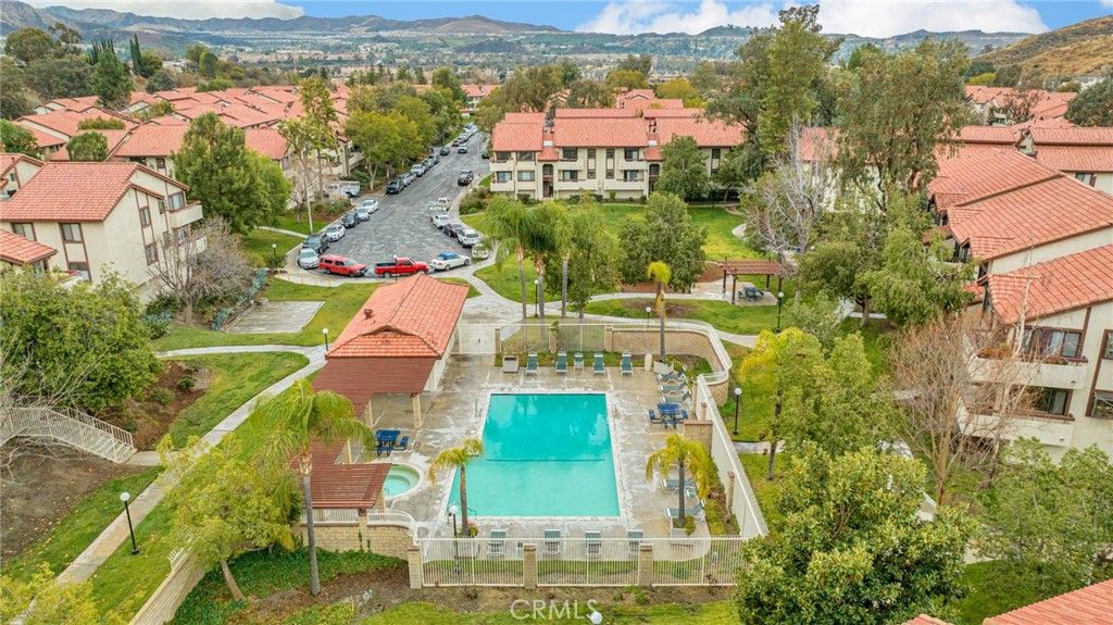 Photo of 28010 Tiffany Lane #309, Canyon Country, CA 91387 (MLS # SR25242321)