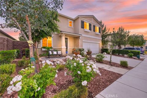 Photo of 29205 Date Palm, Lake Elsinore, CA 92530 (MLS # SW26095960)