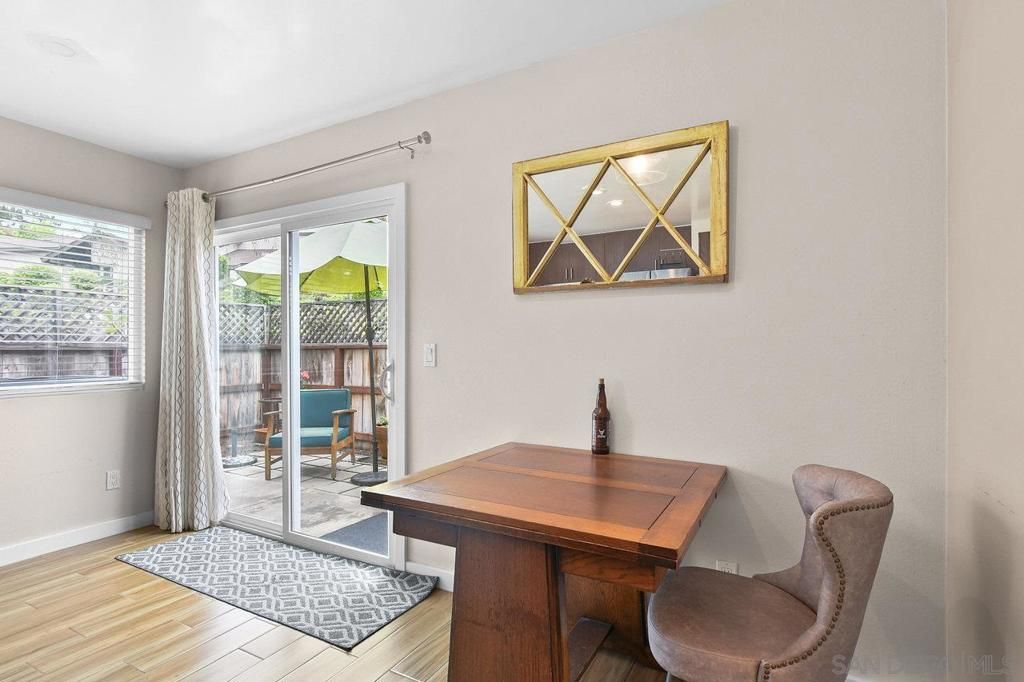 listing image 130729495081487402913