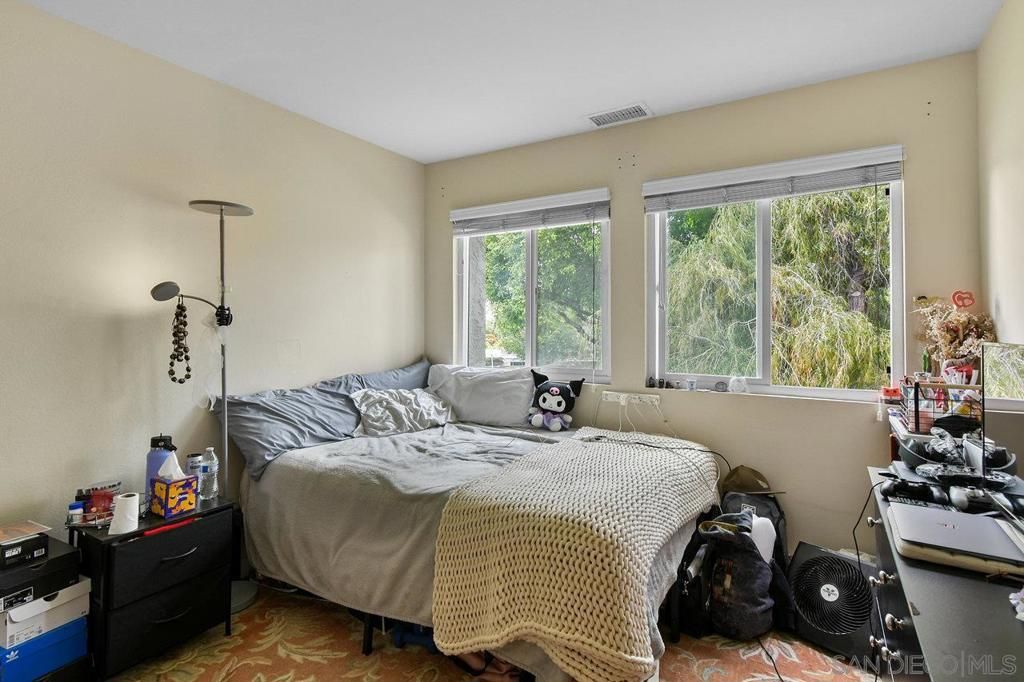 listing image 130727329454111177516