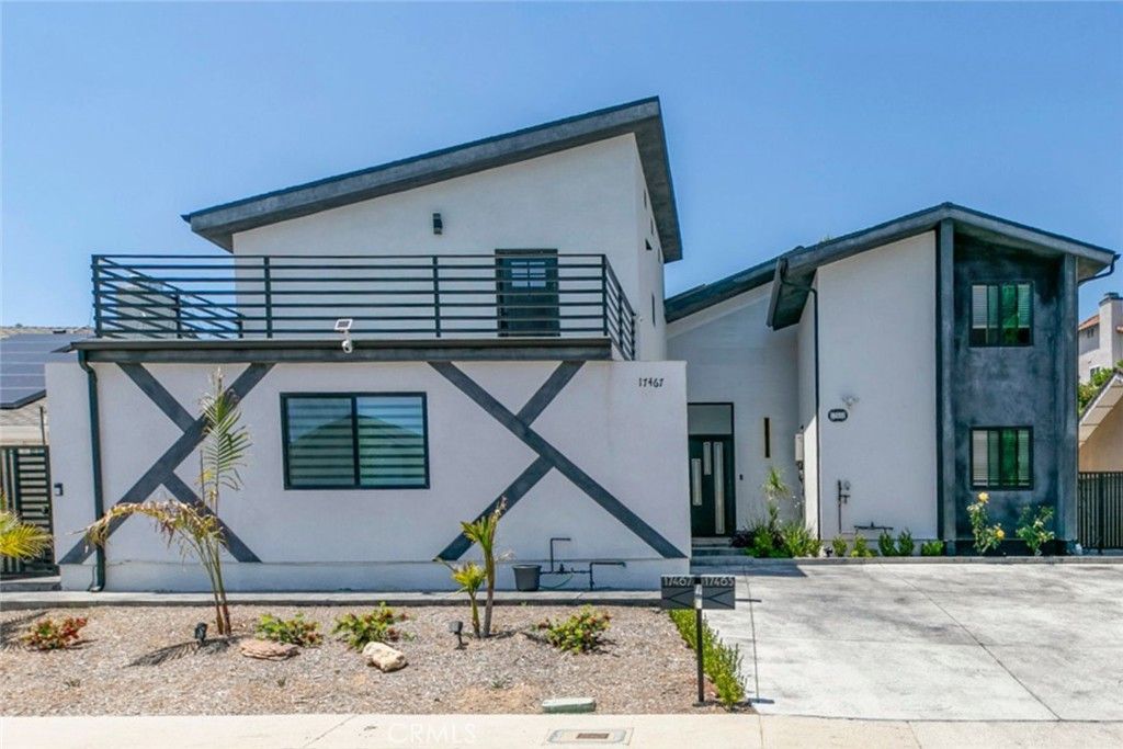 Photo of 17465 Tuscan Drive, Granada Hills, CA 91344 (MLS # GD25214359)