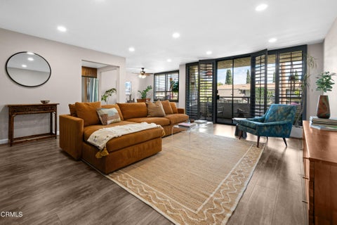 Photo of 225 Hermosa Avenue #102, Long Beach, CA 90802 (MLS # P1-28755)
