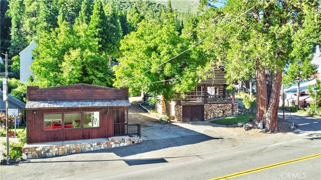 211 Main Street