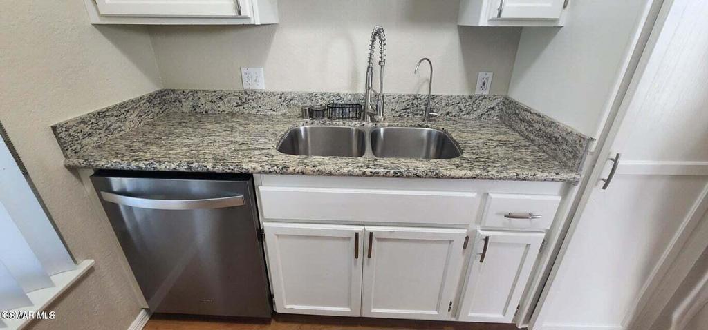 Oakbrook Townhomes - 518 - 1005302 - Residential Lease