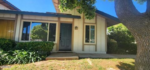 Photo of 1725 Tiburon Court, Thousand Oaks, CA 91362 (MLS # 225005825)