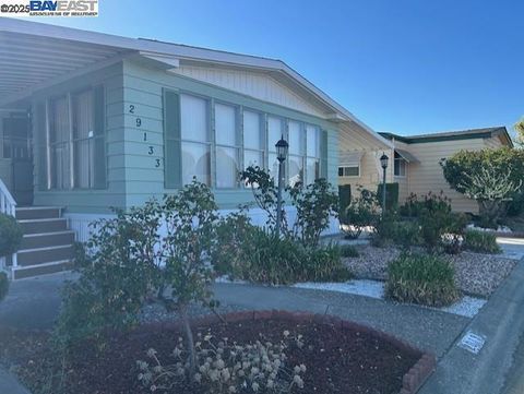 Photo of 29133 De La Cruz Road Rd, Hayward, CA 94544 (MLS # 41111772) Photo of 29133 De La Cruz Road Rd, Hayward, CA 94544 (MLS # 41111772)