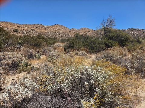 Photo of 30 Sycamore Falls Rd, Aguanga, CA 92536 (MLS # SW26101146)