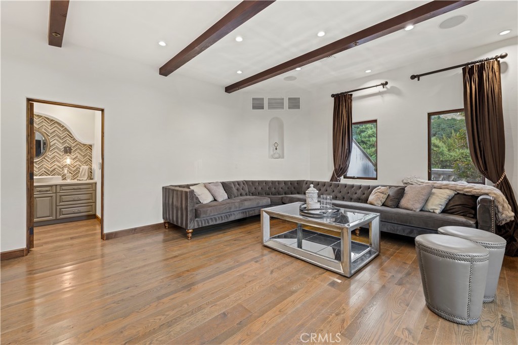 2995 Belden Drive