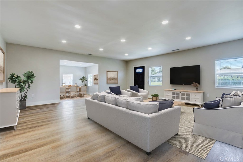 1615 Eastford
