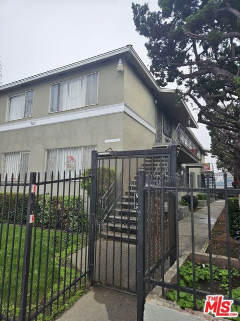 Photo of 7906 S San Pedro Street #4, Los Angeles, CA 90003 (MLS # 26855983)