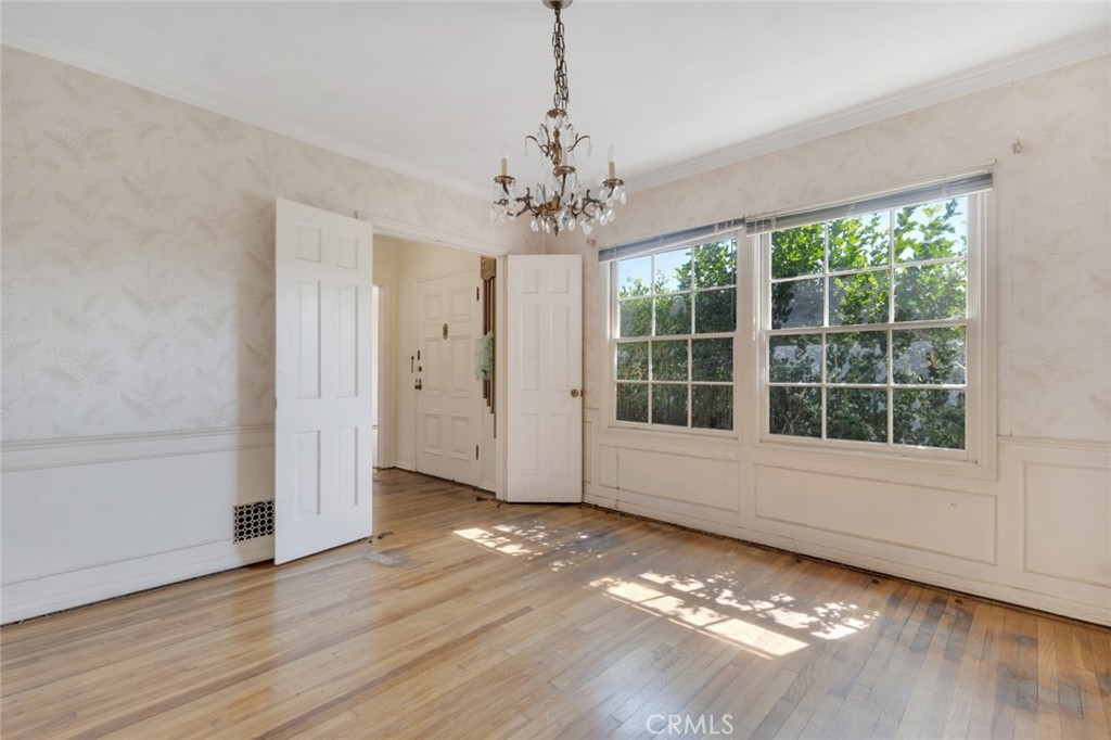 311 N Del Mar Avenue