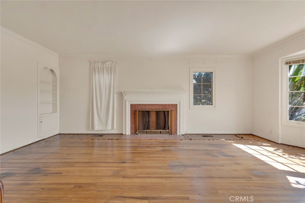 311 N Del Mar Avenue