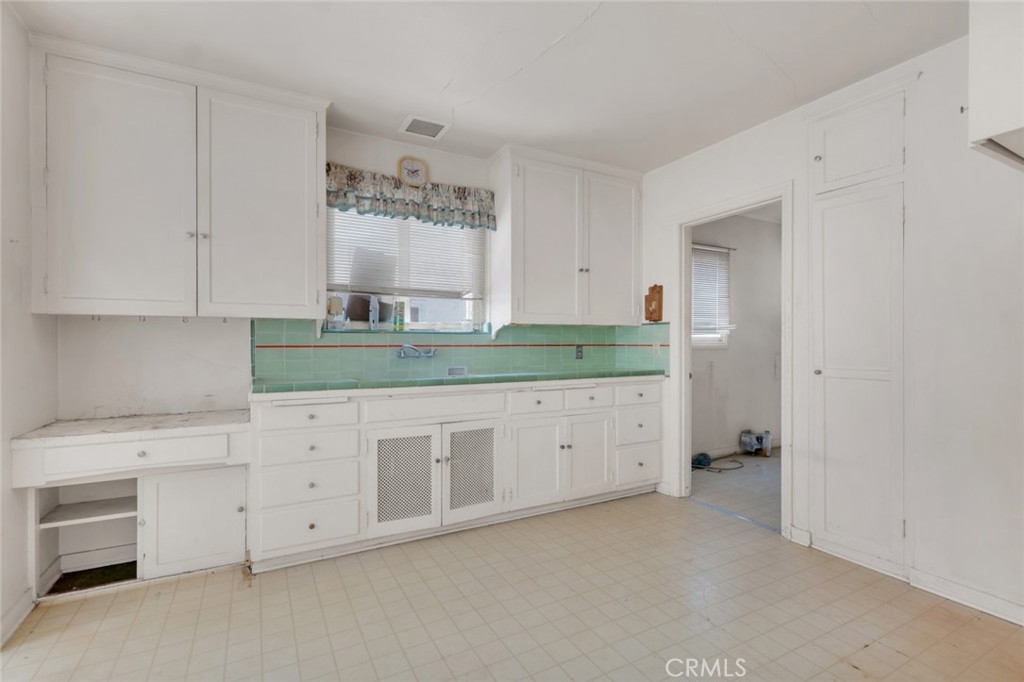 311 N Del Mar Avenue