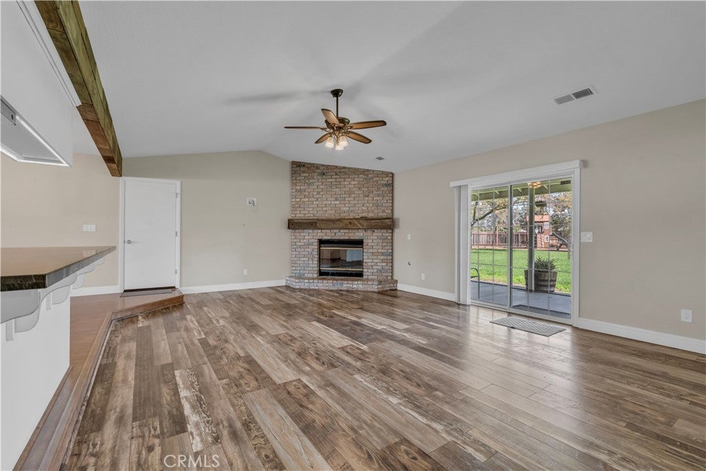 Properties 4 2850 Woodbury Court