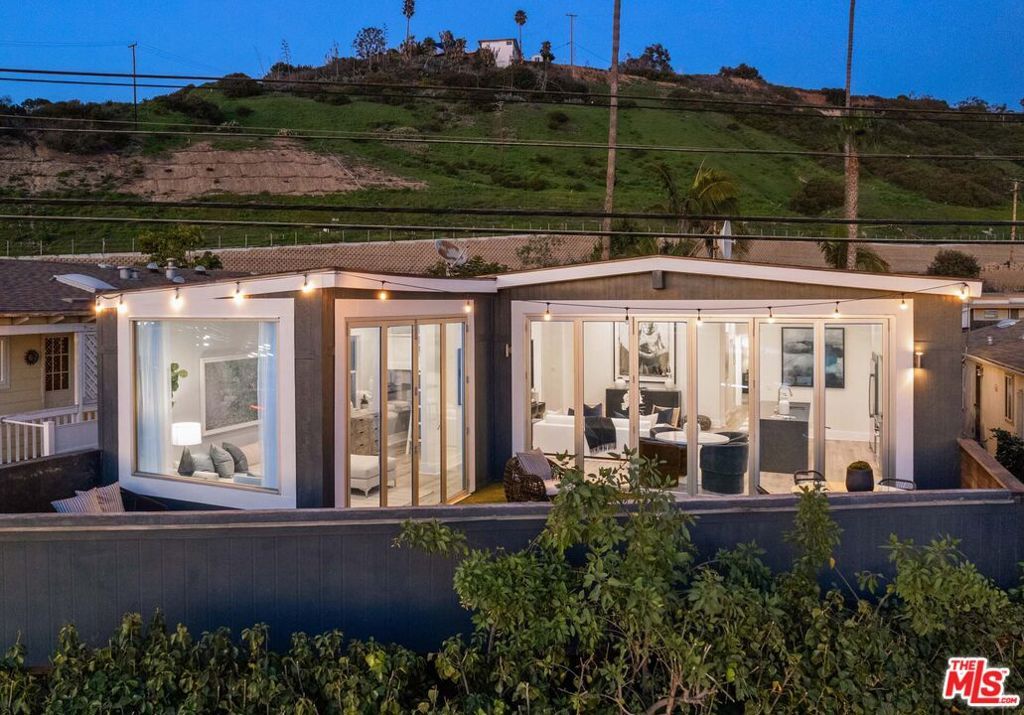 Photo of 16321 B Pacific Coast Hwy, Pacific Palisades, CA 90272 (MLS # 23234247)