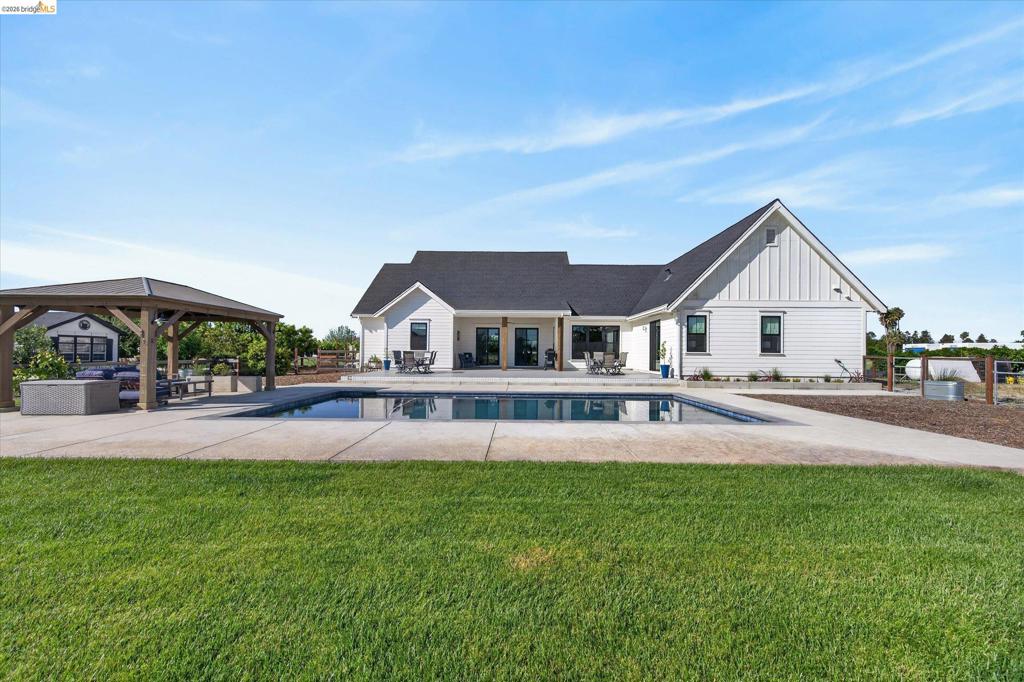 2151 Bartels Dr