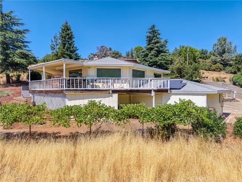 Photo of 10359 Pebble Beach Way, Kelseyville, CA 95451 (MLS # LC25153046)