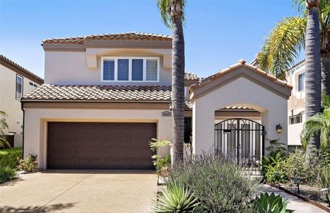 Photo of 19025 Bayhill Lane, Huntington Beach, CA 92648 (MLS # OC25262120)