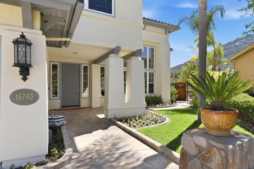16793 Vista Summit Drive