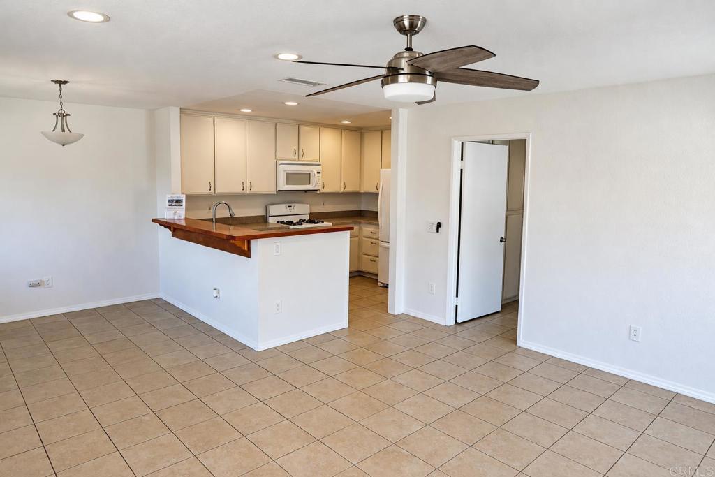 2556 Ocean Cove Dr.
