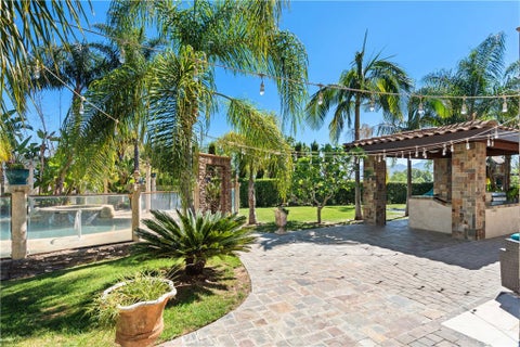 Tiny photo for 5492 Calarosa Ranch Rd, Camarillo, CA 93012 (MLS # SR26071382)