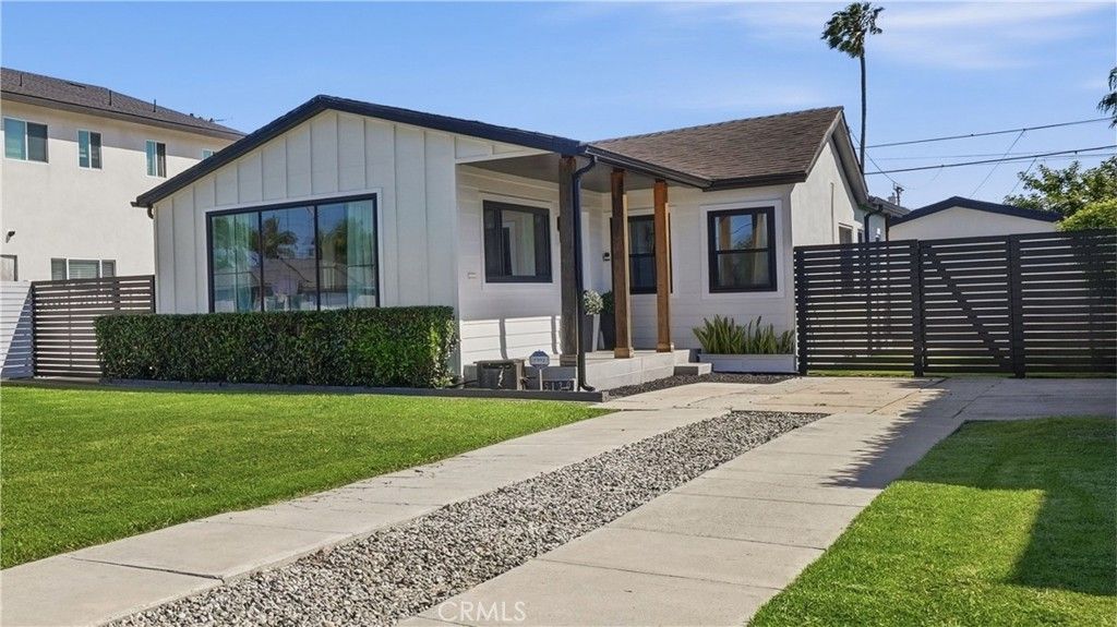 Photo of 5130 W 131st Street, Hawthorne, CA 90250 (MLS # SB26075267)