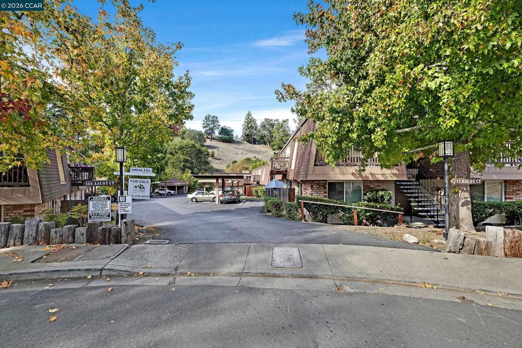 146 Ascot Ct 2