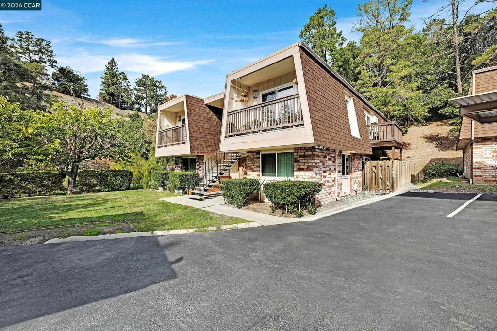 146 Ascot Ct 2