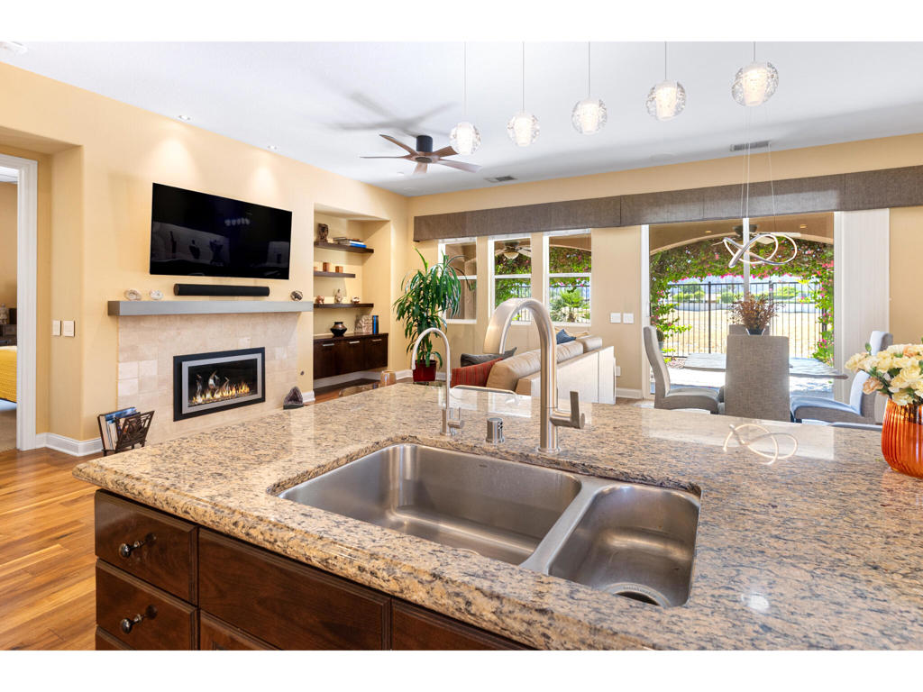 43305 Arizona Street