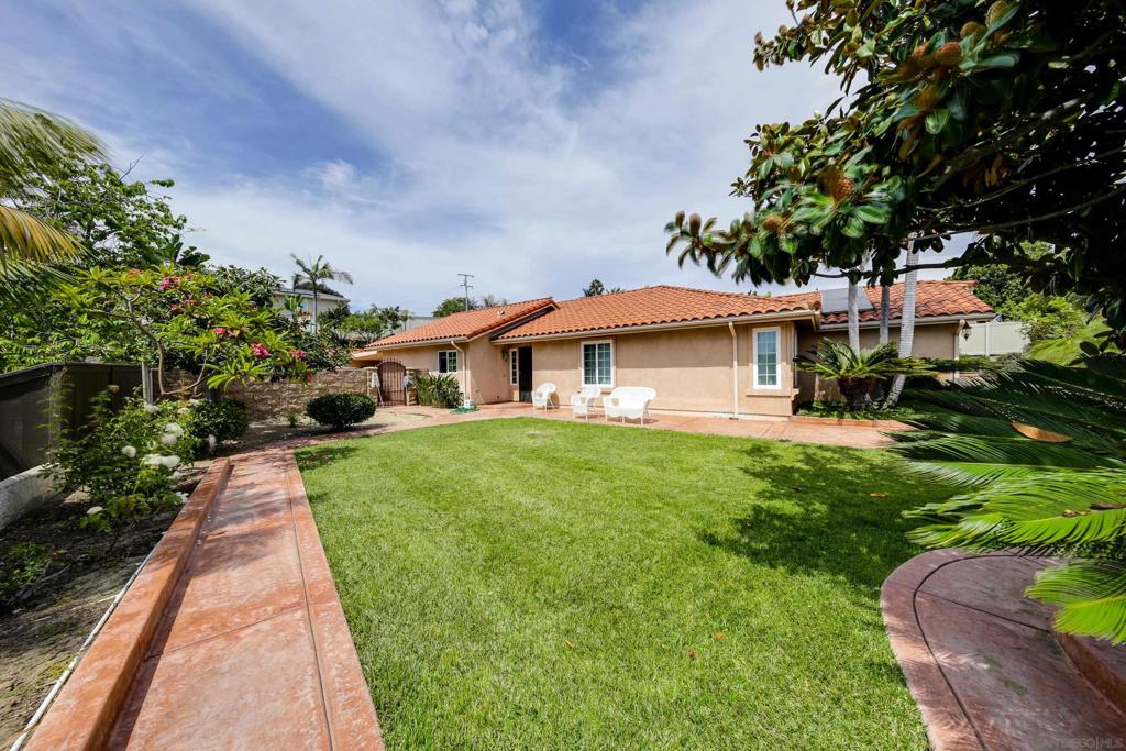 387 Bay Leaf Dr