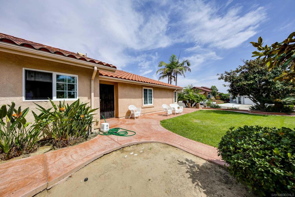 387 Bay Leaf Dr
